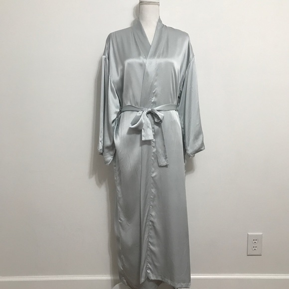 Vivaterra Other - Vivaterra 100% Silk Light Blue Long Robe